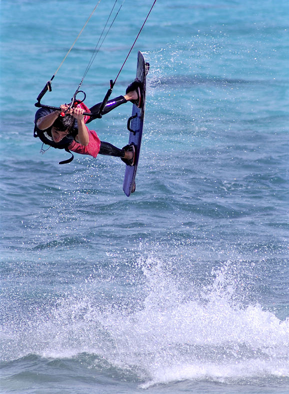 Surfing 4 - ©copyright Marco Giardini